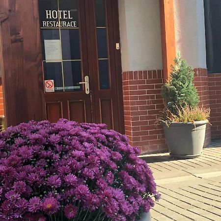 Hotel Na Kafkove Ostrava Buitenkant foto