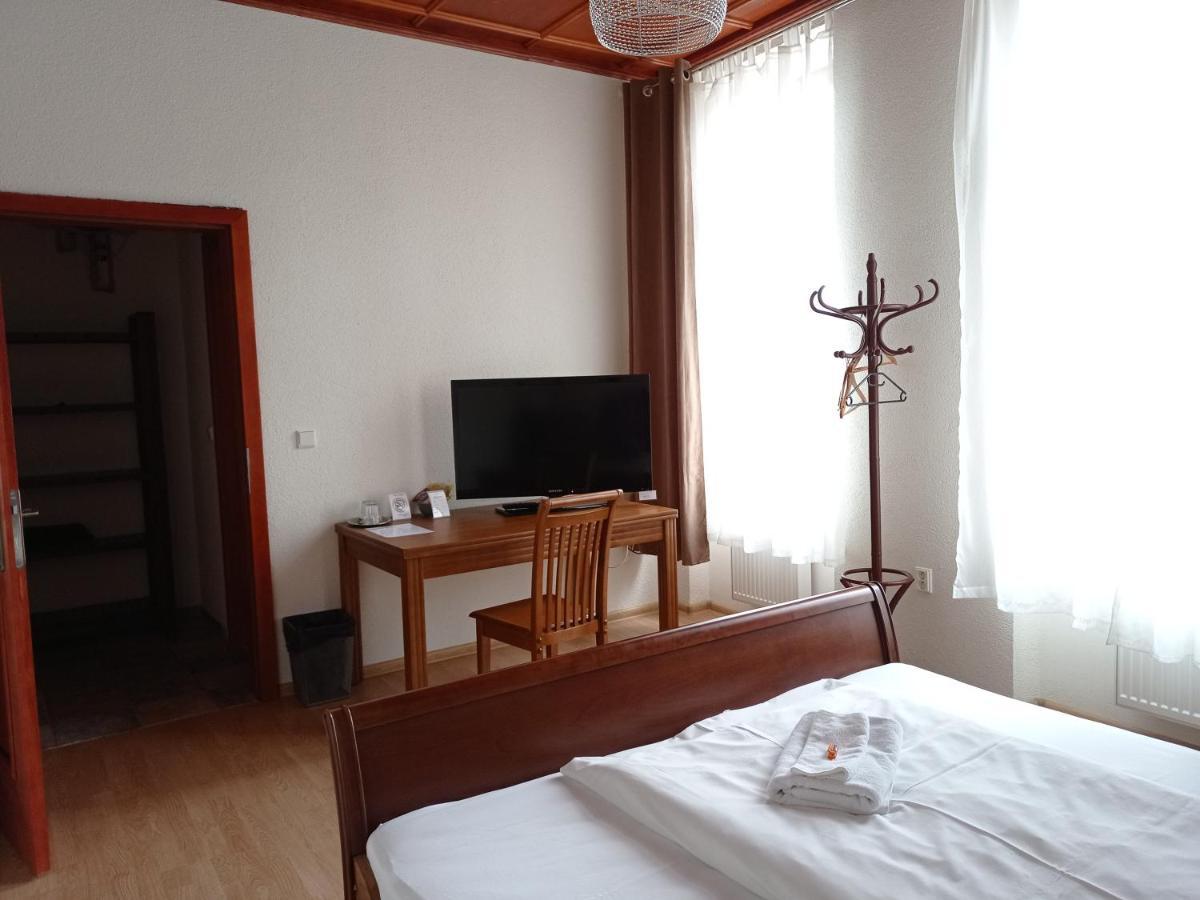 Hotel Na Kafkove Ostrava Buitenkant foto